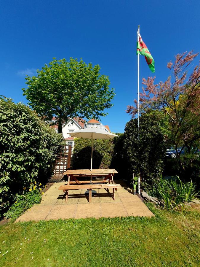 Cleave Court Guest House Llandudno Exterior photo